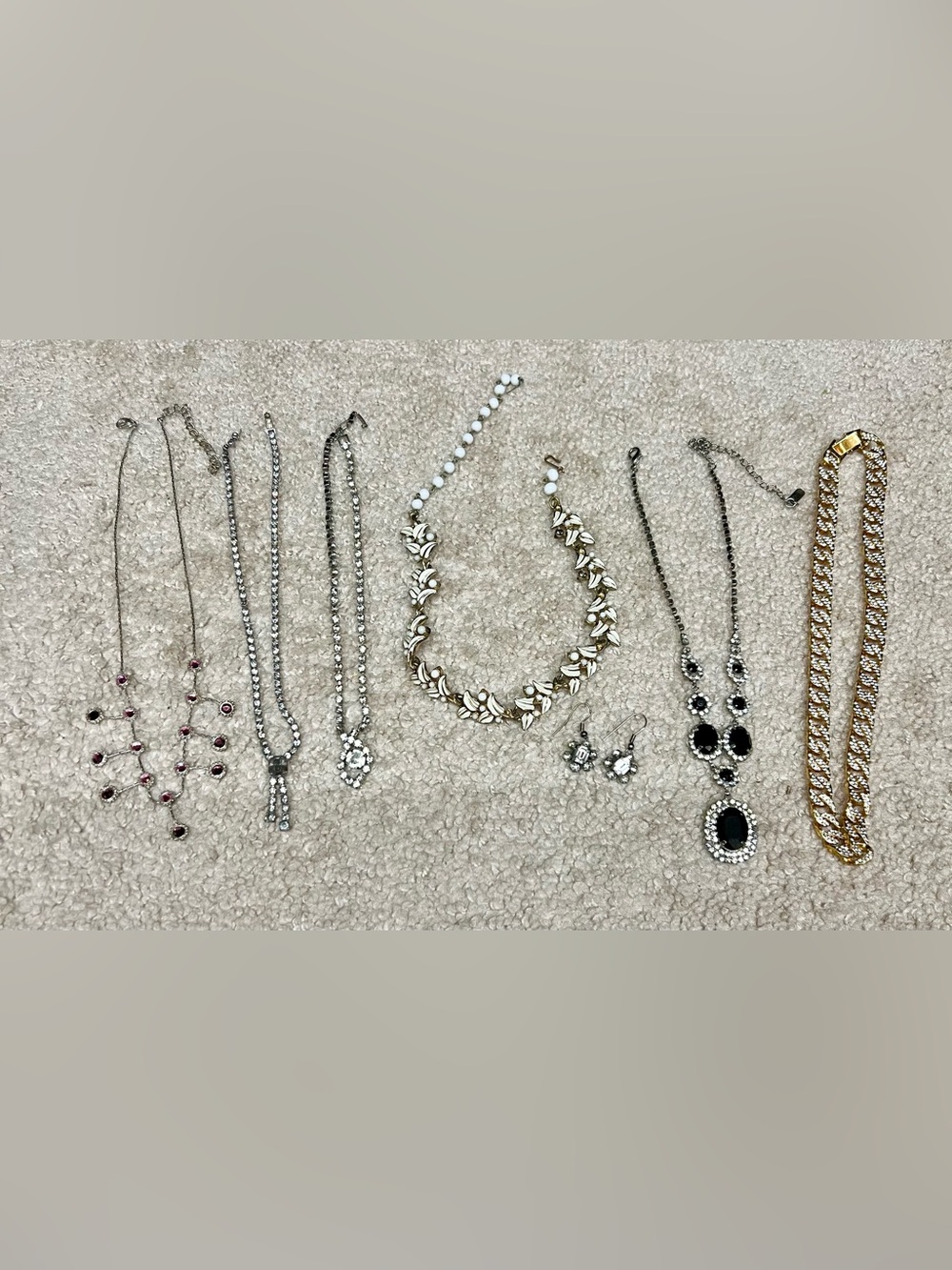 Vintage Bling! 7 piece Mixed Women’s Necklace and Earring Set in Gold, Silver